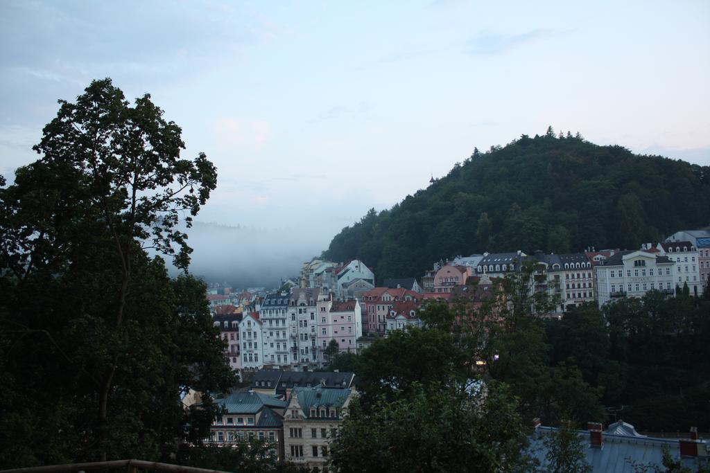 Apartments Vera Karlovy Vary Eksteriør bilde