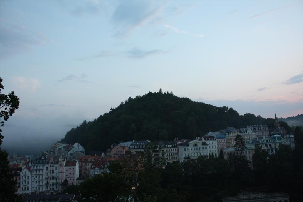 Apartments Vera Karlovy Vary Eksteriør bilde